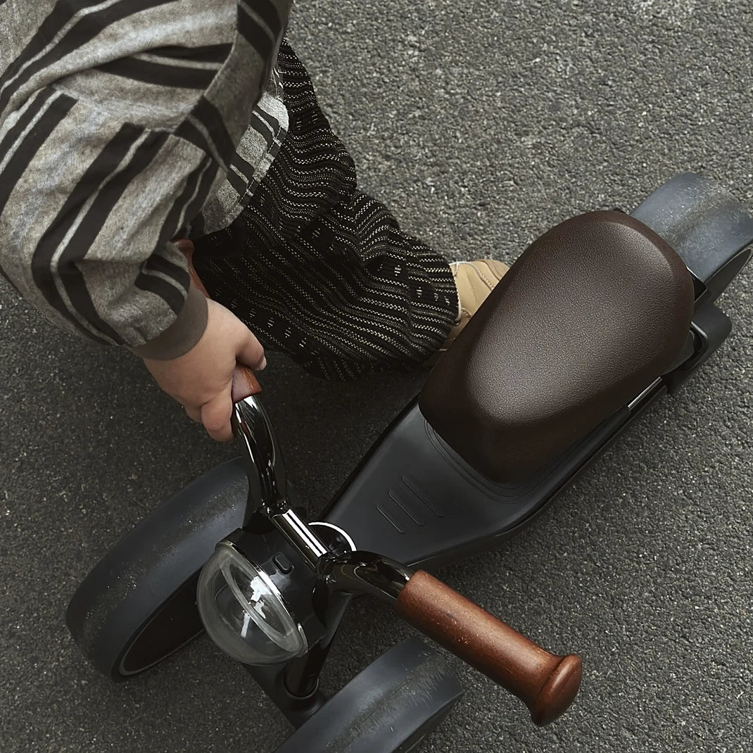 Bravold Little Biker triciclo infantil | Marrón Matte