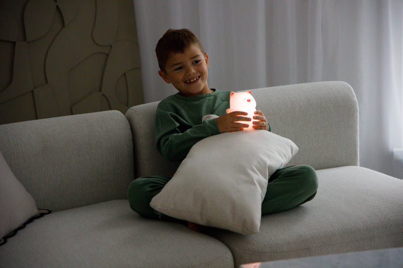 Luz nocturna Piggy con niño