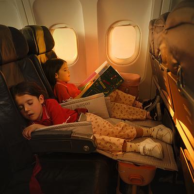 Stokke BedBox, maleta para niños cómodos viajes en avión