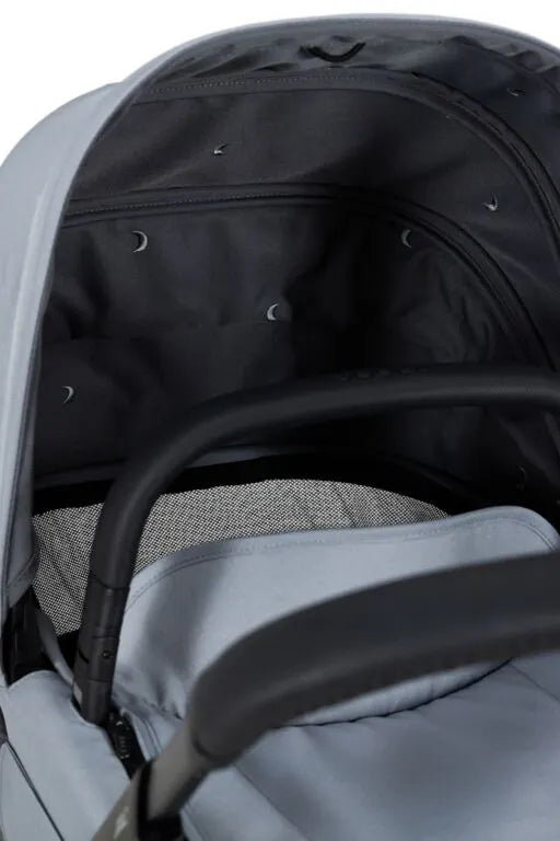 Detalle textil interior capazo Joolz Hub2 Lunar Grey
